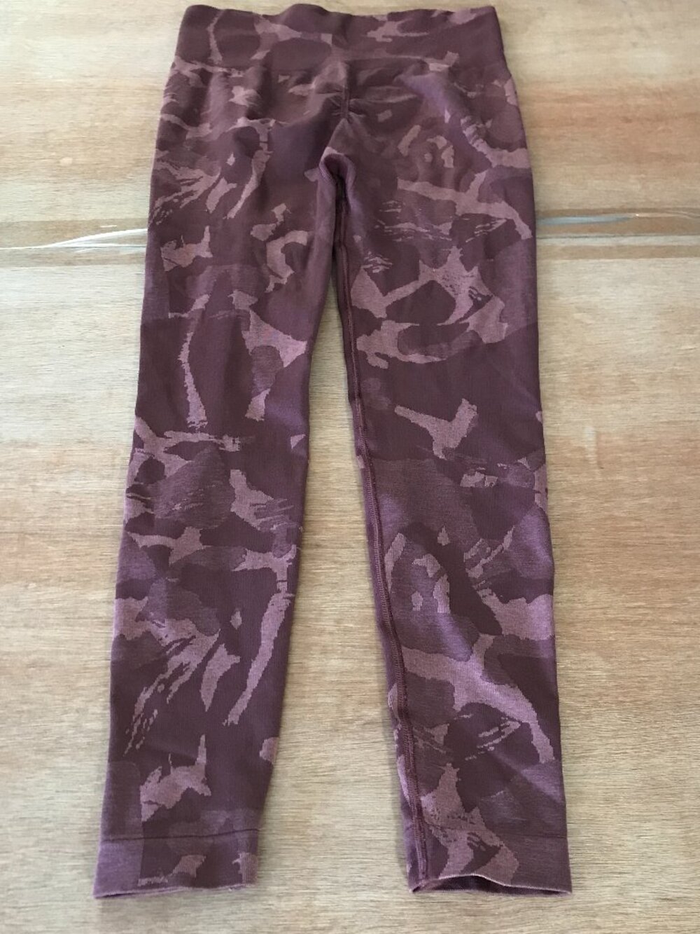 Gymshark Adapt Seamless Leggings Women M Purple Camouflage Ruched Athleisure